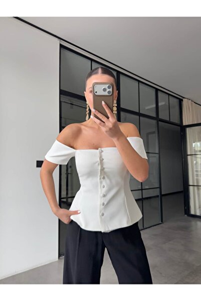 BB Bensu Buyruk ΜΠΛΟΥΖΑ ΕΚΡΟΥ ΜΕ ΚΟΥΜΠΙΑ ΚΑΙ ΚΟΡΔΕΛΕΣ ΣΤΗΝ ΜΕΣΗ