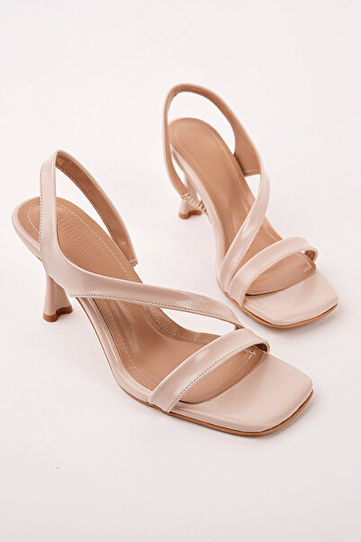 Madam Tarz CNG-700 Παπούτσια με λεπτό τακούνι και καμάρα