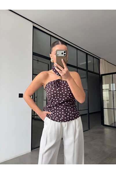 BB Bensu Buyruk ΜΠΛΟΥΖΑ ΜΕ ΠΟΥΑΝΤΕΛΑ ΚΑΦΕ ΜΕ ΧΡΥΣΑ ΑΞΕΣΟΥΑΡ