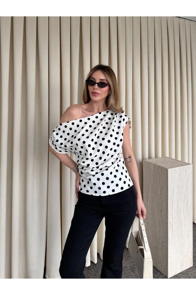 Laluvia Λευκή Μπλούζα με Ασύμμετρο Γιακά και Πουά - 71779