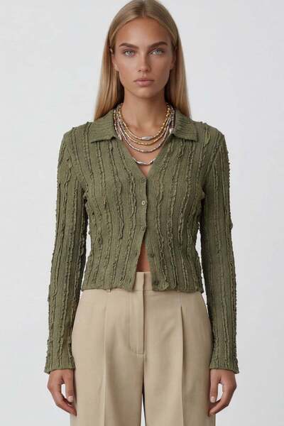 Trend Alaçatı Stili Γυναικείο χακί πουκάμισο με λαιμόκοψη V και ισπανικό βολά...