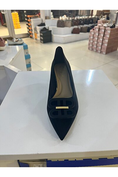 Guja παπούτσια με τακούνι και αγκράφα