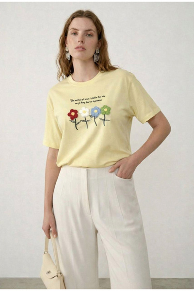 jöns since 1997 Γυναικείο βαμβακερό μπλουζάκι με πλεκτό σχέδιο λουλουδιών στο...