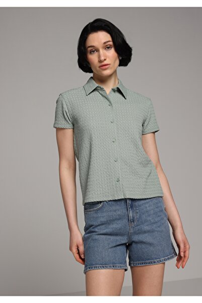 Colin's Γυναικείο τζιν σορτς σε κανονική εφαρμογή, ψηλόμεσο, ίσιο, ανοιχτόχρω...