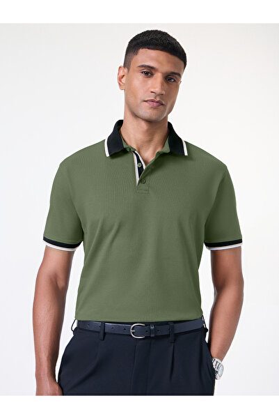 The Souled Store By Styli قميص بولو من قماش البيكيه القطني بلون زيتوني مع حوا...