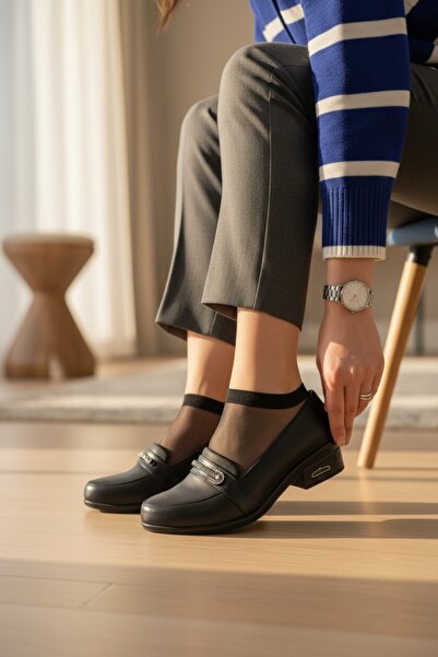 enoch Women's Black Patent Leather Round Toe Stone Embellished Buckle Detaile...