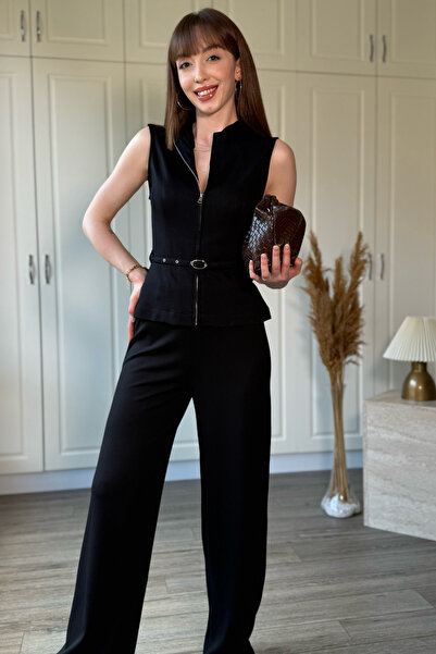 Dilay Gökoğlu Butik Μαύρο σετ με παντελόνι και μπλούζα με λεπτομέρεια ζώνης μ...