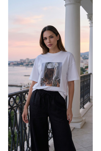 Amia&Co. Εκρού Oversize Crew Neck Artistic Γυναικεία Φιγούρα με στάμπα Basic ...