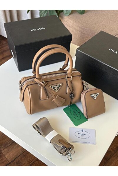 GENERAL Crossbody Bag. With Accessories