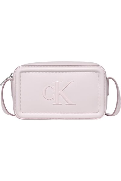 Calvin Klein Kadın Bold CK Camera Omuz Çantası