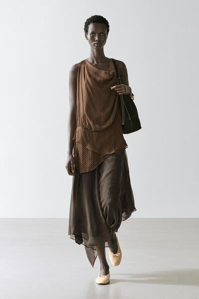 Massimo Dutti Katmanlı dökümlü fırfırlı elbise
