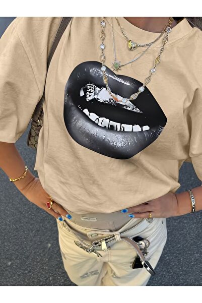 PAVRO Unisex Tshirt Quality Fabric Black Lip Printed Comfortable Fit Tshirt