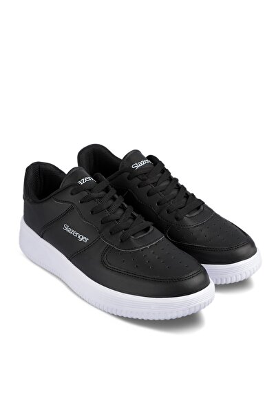 Slazenger حذاء رياضي كاجوال حديث برباط، خفيف الوزن ومريح باللون الأسود