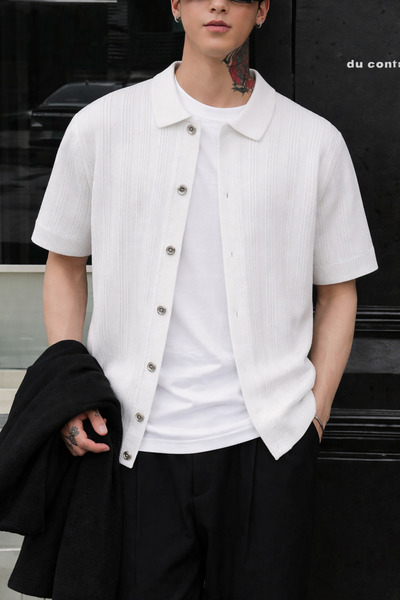 Tarz Cool قميص تريكو رجالي مخطط بياقة كارديجان صيفي بقصة مريحة