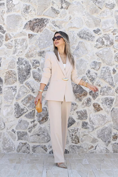 bytugcekaya Μπεζ κοστούμι μπλέιζερ με λεπτομέρεια σε σχέδιο σταγόνας