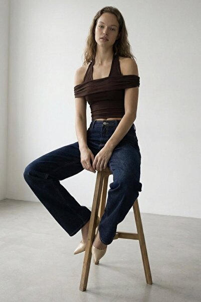 VAGGON Вталена драпирана блуза с халтер яка