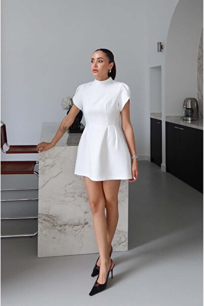 Havoş Εκρού φόρεμα με μανίκια τουλίπα και λεπτομέρεια στην πλάτη