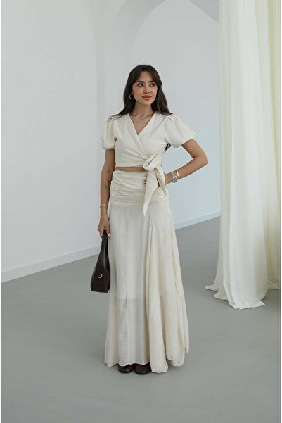 Havoş Σετ Μπλούζα και Φούστα σε Εκρού Χρώμα με Διπλό Κουμπωτό Κούμπωμα