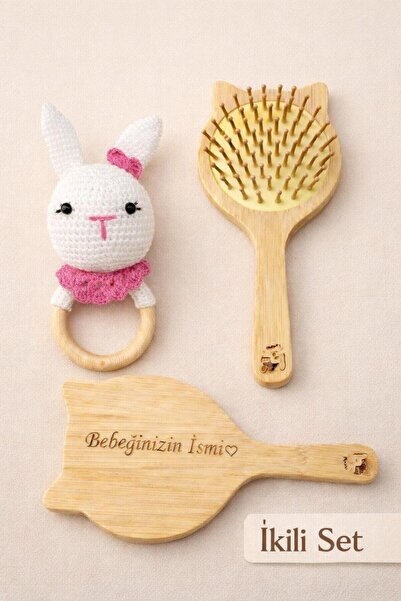 Yenidoğan bebek hediyelik, isme özel ahşap tarak ve doğal amigurumi çıngırak
