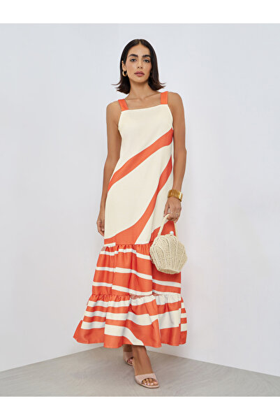 Styli Square Neck Printed Shift Maxi Dress