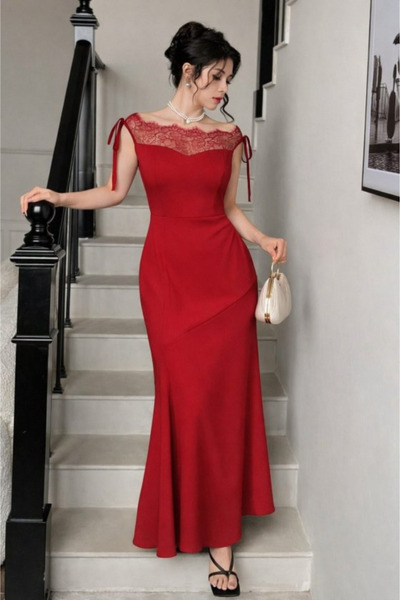 Modayakamoz فستان سهرة طويل بتفاصيل دانتيل وياقة قاربية للنساء من الموسم الجديد