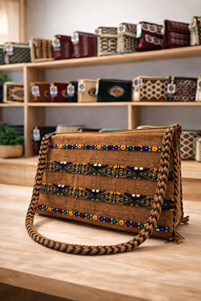 Butik Gültürkmen El Emeği Türkmen Desenli Şık ve Dayanıklı El Çantası 18×28 cm