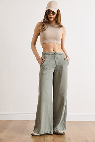 Olalook Γυναικείο παντελόνι σε πράσινο χρώμα μέντας με τσέπες, από μαλακό ύφα...