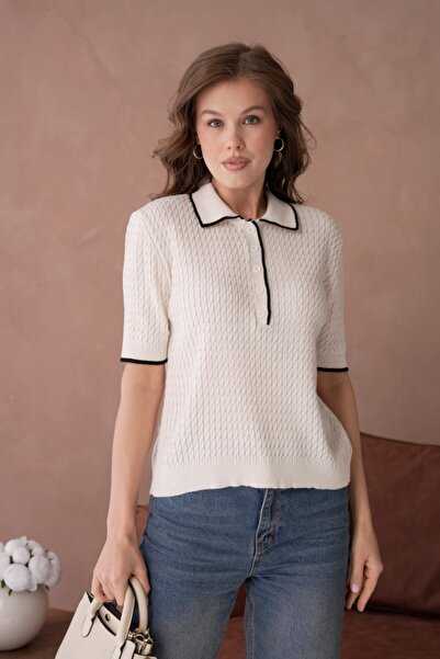 Noi Belis Πλεκτή μπλούζα με λεπτομέρεια πλεξούδας στο λαιμό τύπου πόλο SS26BZ...