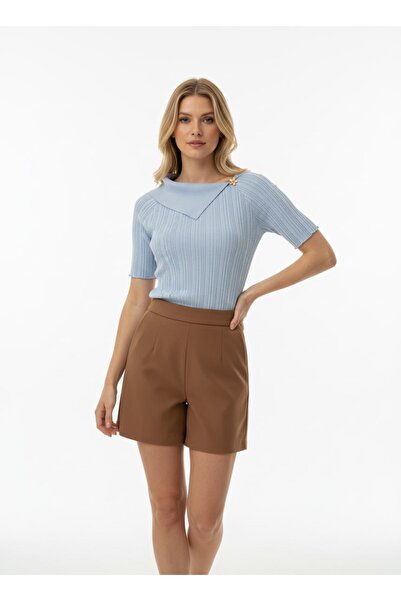 Noi Belis Πλεκτή μπλούζα με λεπτομέρεια αξεσουάρ σε σχέδιο γιακά που γυρίζει ...