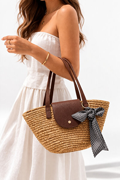 kikiriktekstil 10868 Γυναικεία ψάθινη τσάντα με μπροστινό κάλυμμα και διακόσμ...