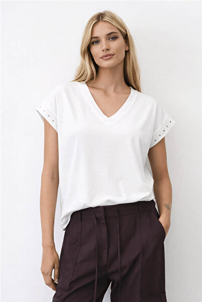 Fashion Friends Γυναικεία μπλούζα με λαιμόκοψη V και τροκάρισμα στον ώμο, λευ...