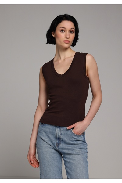 Colin's Slim Fit Women's Brown Undershirt