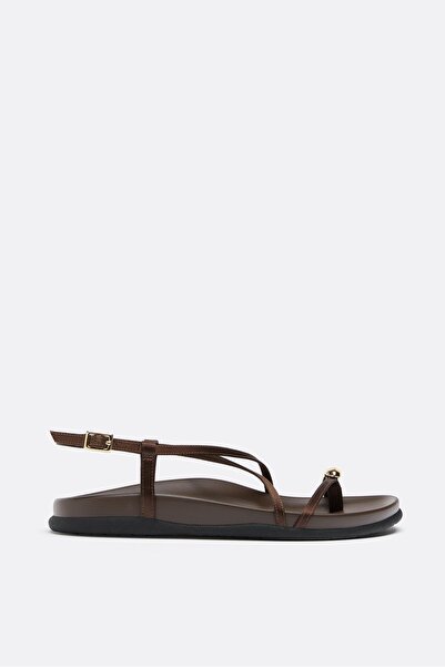 Stradivarius صندل مسطح