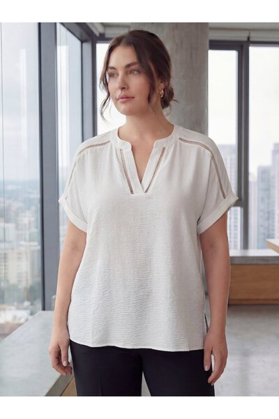 RMG Μπλούζα μεγάλου μεγέθους με λεπτομέρεια κροσέ, εκρού