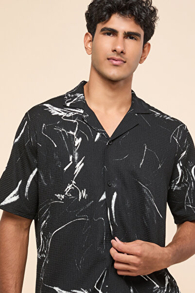 R&B Patterned Shirt with Reverse Collar and Short Sleeves