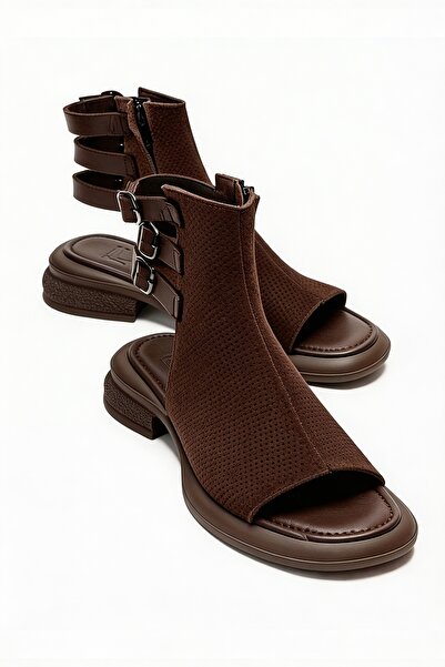 LuviShoes Γυναικεία σανδάλια CARINA από γνήσιο δέρμα καφέ σουέντ με φερμουάρ ...