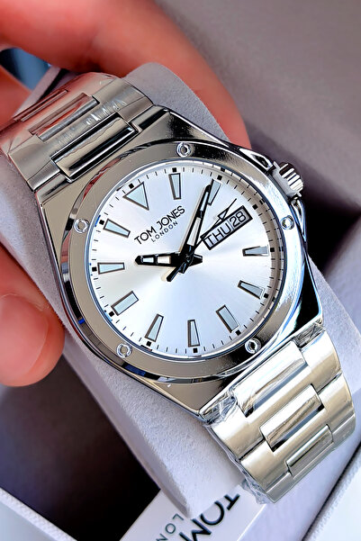 Tom Jones ساعة يد رجالية فاخرة بسوار فولاذي وآلية يابانية أنيقة مع صندوق خاص ...