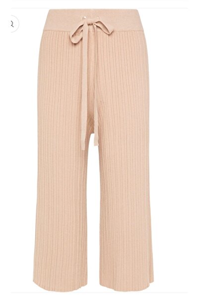 USHA Μπεζ τρία τέταρτα παντελόνια για γυναίκες