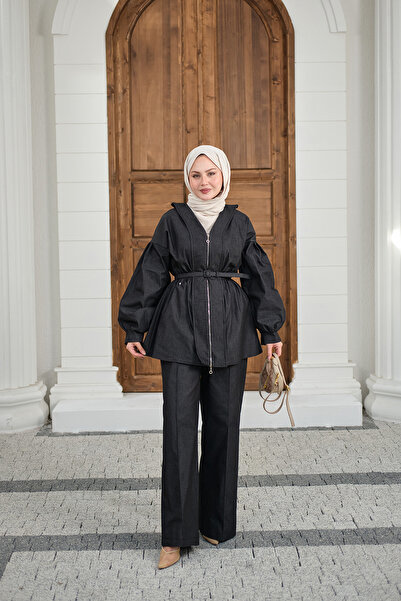 LOCCO Γυναικεία φόρμα με λεπτομέρεια από ελαστικό στη μέση και ζώνη με λαιμόκ...