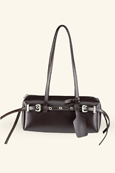 birizmoda Τσάντα χειρός Baguette με λεπτομέρεια από ζώνη κυλίνδρου - Καφέ