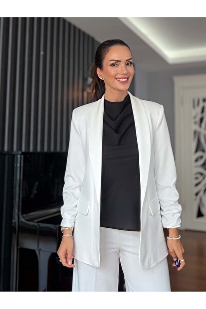 Atelier Derin Λευκό μπλέιζερ με λεπτομέρεια σούρας στα μανίκια