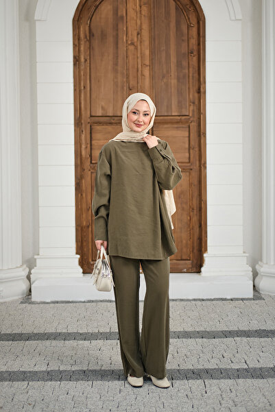 LOCCO Γυναικείο κοστούμι με λεπτομέρεια με κουμπιά στο γιακά, ελαστική μέση, ...