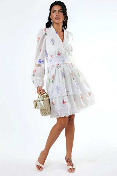 Hiccup Μίνι φόρεμα με λουλουδάτη δαντέλα και λαιμόκοψη V της MSN