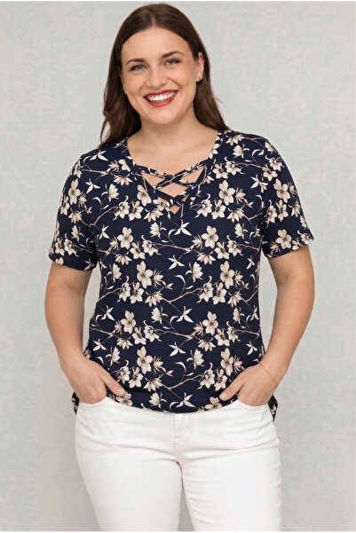 Curvy Trend Μπλούζα μεγάλου μεγέθους με λαιμόκοψη V και χιαστί λουράκια, κοντ...