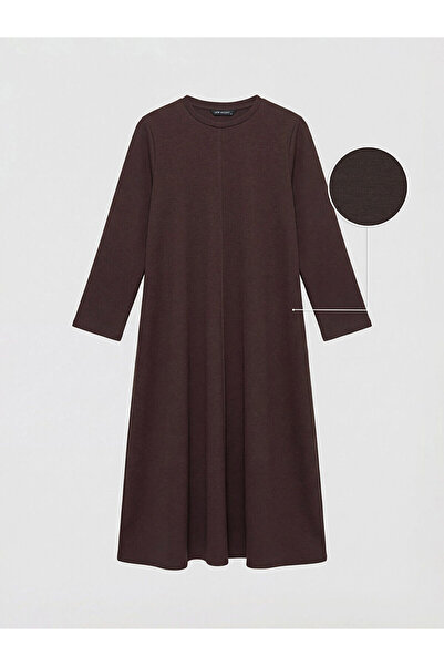 LC Waikiki NEVAVM Φόρεμα LCW Modest με οβάλ λαιμόκοψη σε καφέ απόχρωση - S6N9...