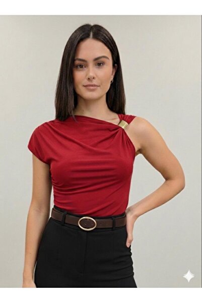 Moda Lounge Μπλούζα με λεπτομέρεια αγκράφα στον ώμο και ύφασμα Sendy