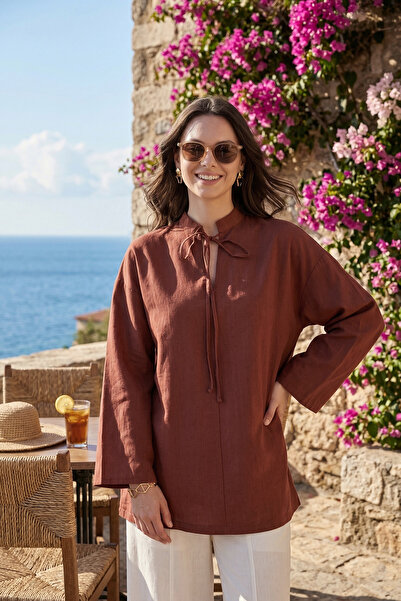 Lela Βαμβακερή άνετη μπλούζα με δεμένο γιακά BLUZ 6925480