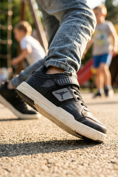 IN-STEP Enjoyi Boys' Sneakers - Black and White - Casual Shoes with Luminous ...