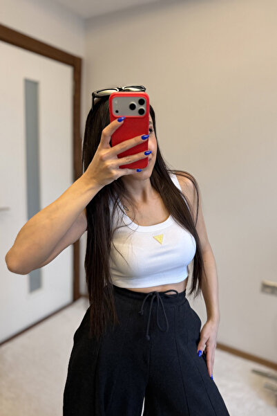 MoyStore Triangle Staple-Equal White Crop Blouse