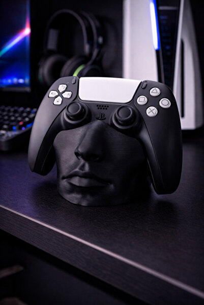 Root Made PS5 DualSense Oyun Kolu Standı İnsan Figürlü Dekoratif Gamepad Tutucu Siyah ve Beyaz Tasarım
